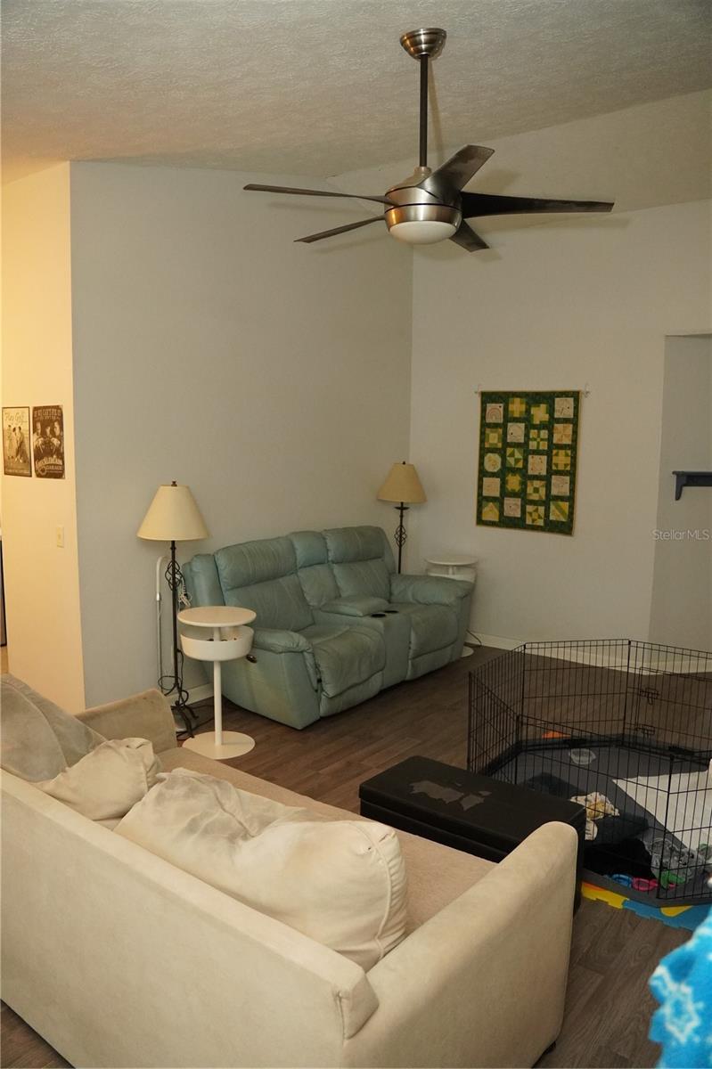 Listing photo id 21 for 1621 Southwind Drive