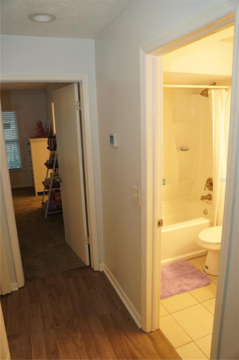 Listing photo id 26 for 1621 Southwind Drive