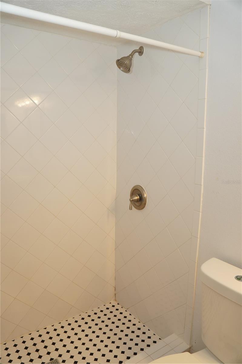 Listing photo id 33 for 1621 Southwind Drive