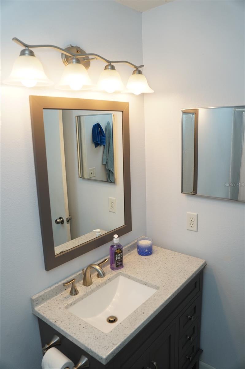 Listing photo id 40 for 1621 Southwind Drive