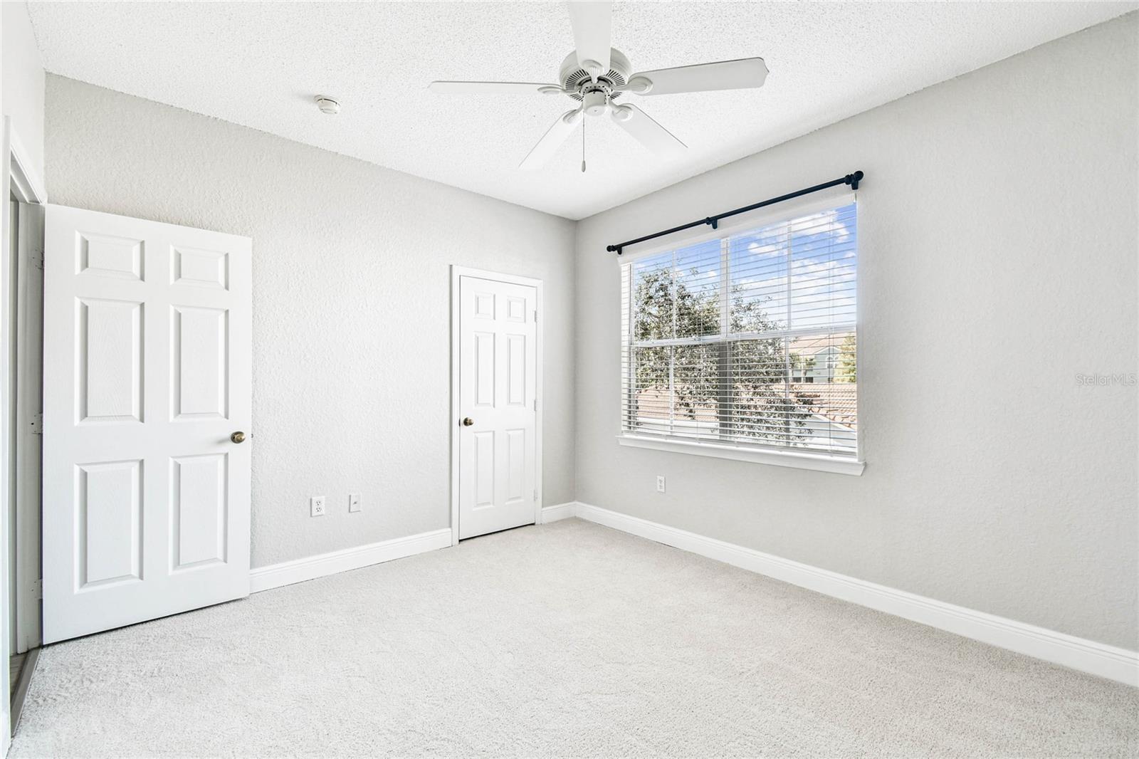 Image 36 of 60 For 18001 Richmond Place Drive 1223