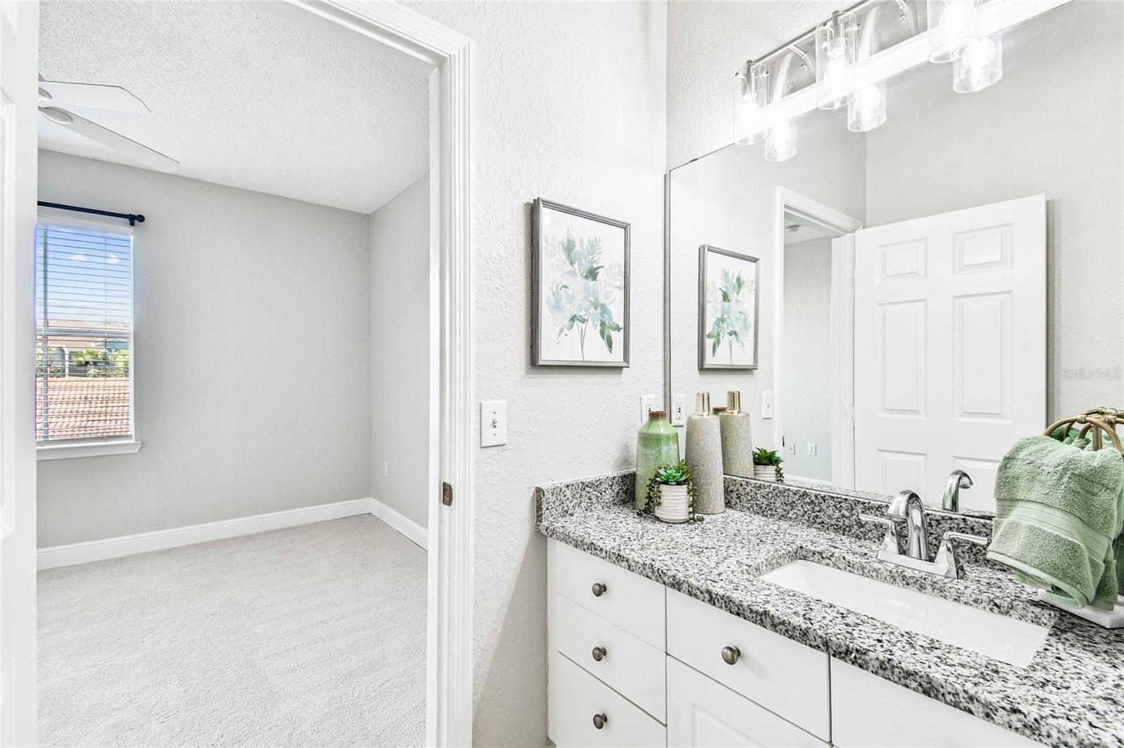 Image 39 of 60 For 18001 Richmond Place Drive 1223