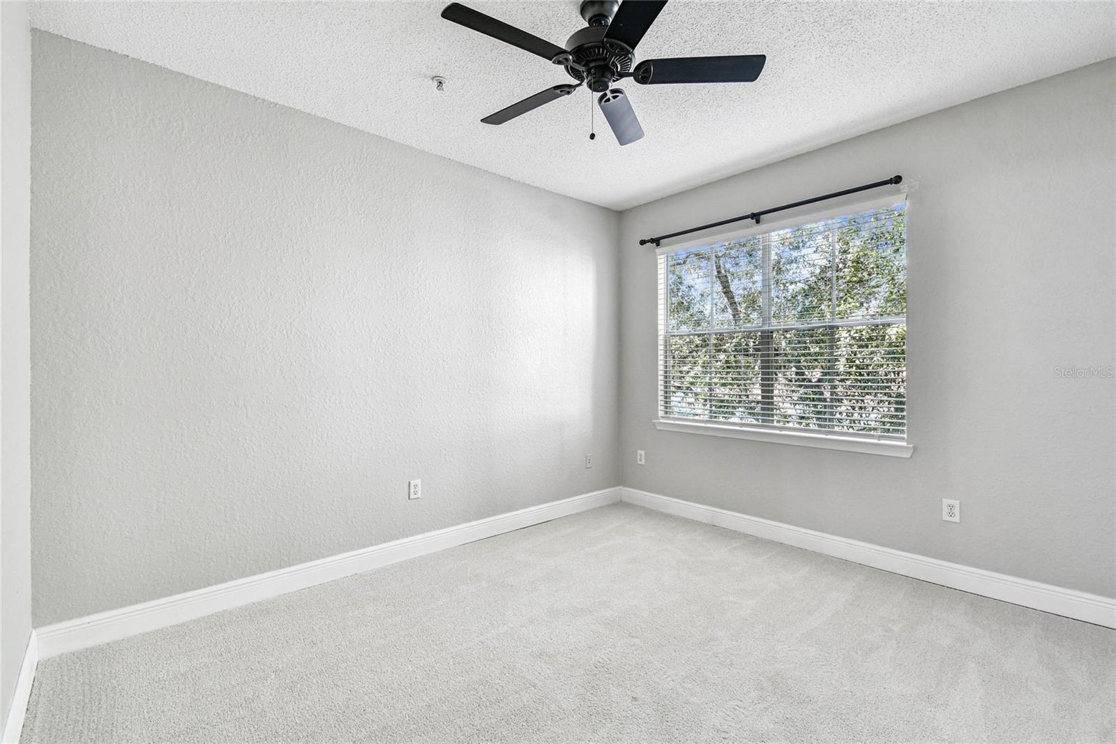 Image 43 of 60 For 18001 Richmond Place Drive 1223
