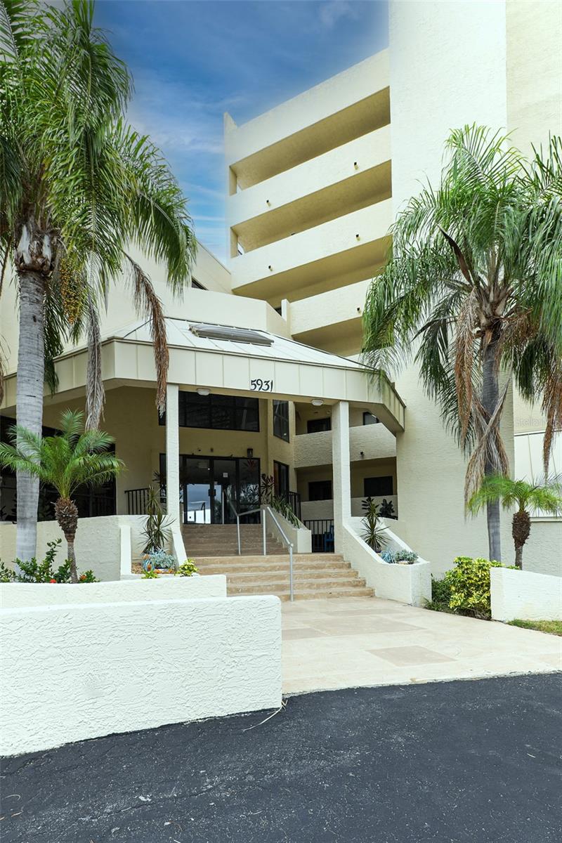 Image 19 of 28 For 6009 Sea Ranch Drive 114