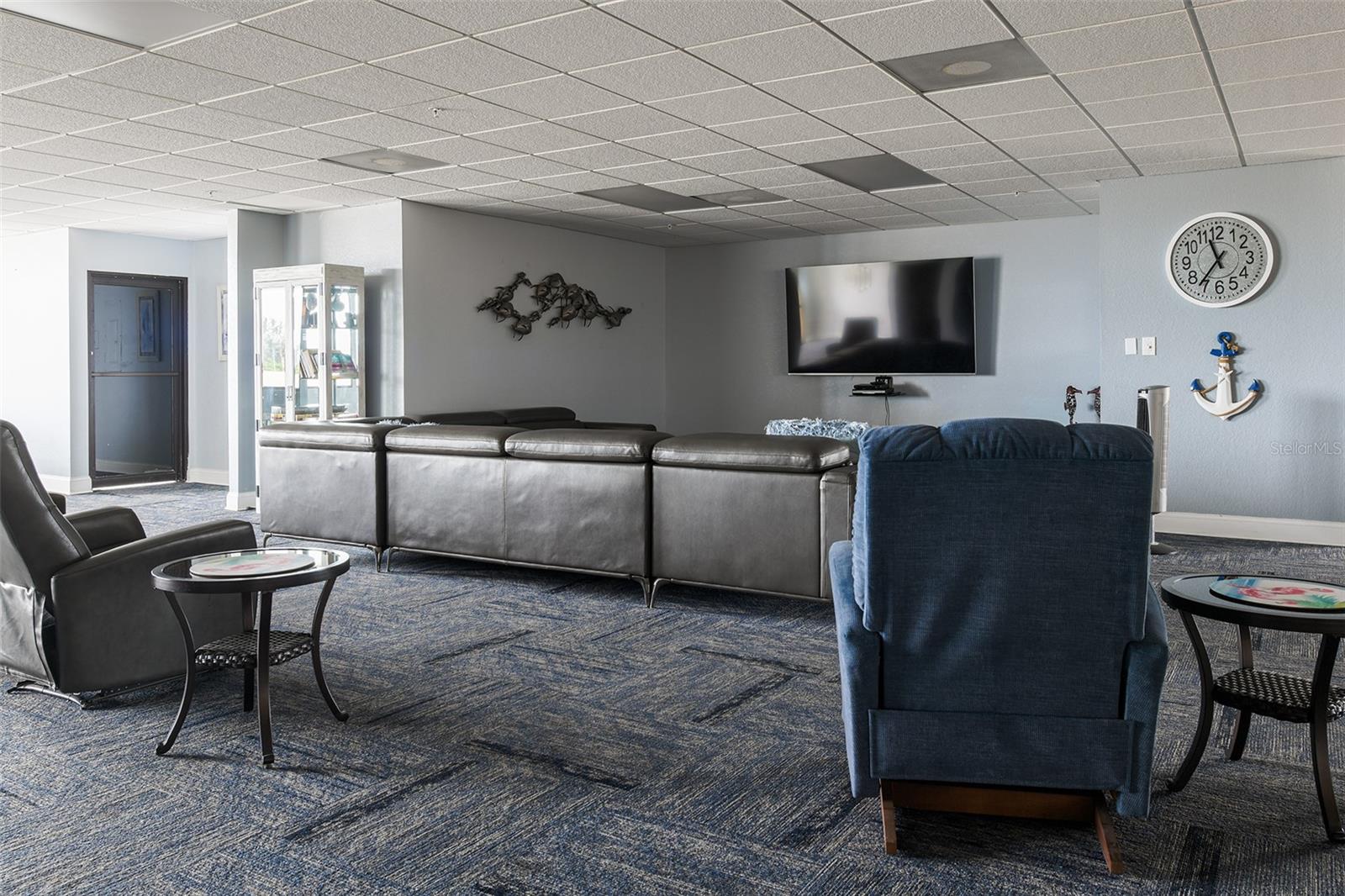 Image 4 of 28 For 6009 Sea Ranch Drive 114