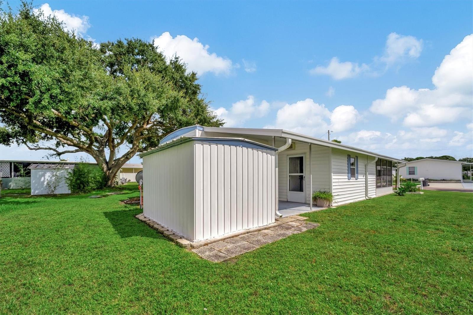 Image 17 of 37 For 122 Saint Annes Circle