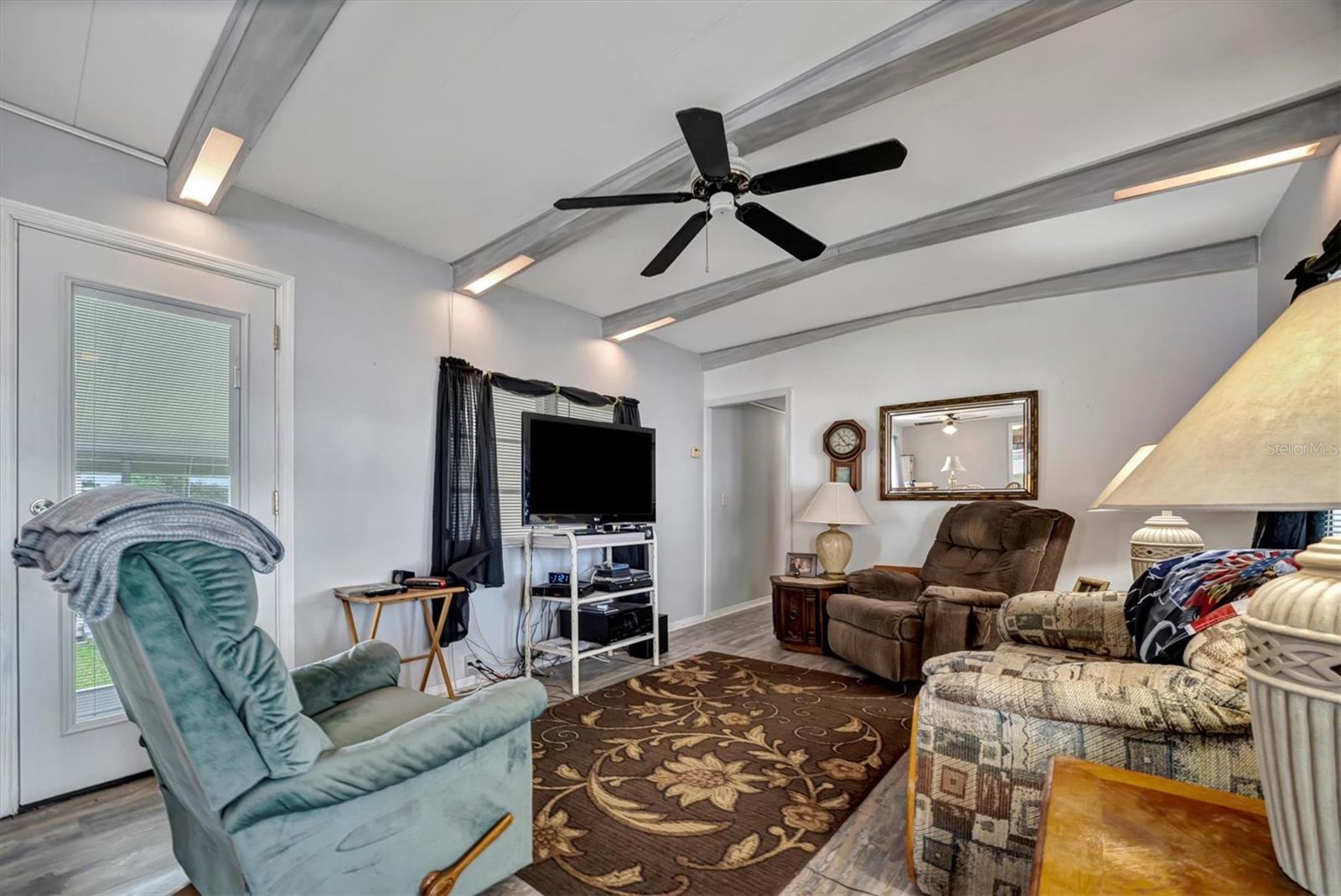 Image 22 of 37 For 122 Saint Annes Circle