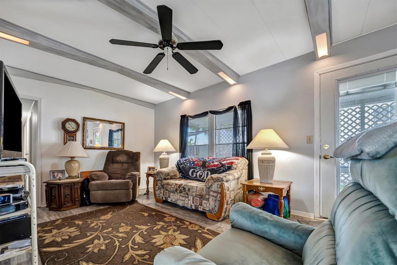 Image 23 of 37 For 122 Saint Annes Circle