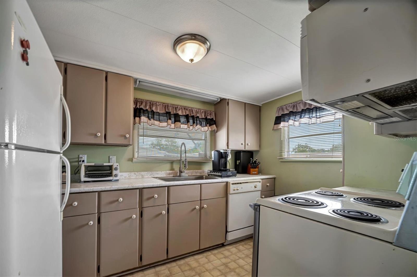 Image 28 of 37 For 122 Saint Annes Circle