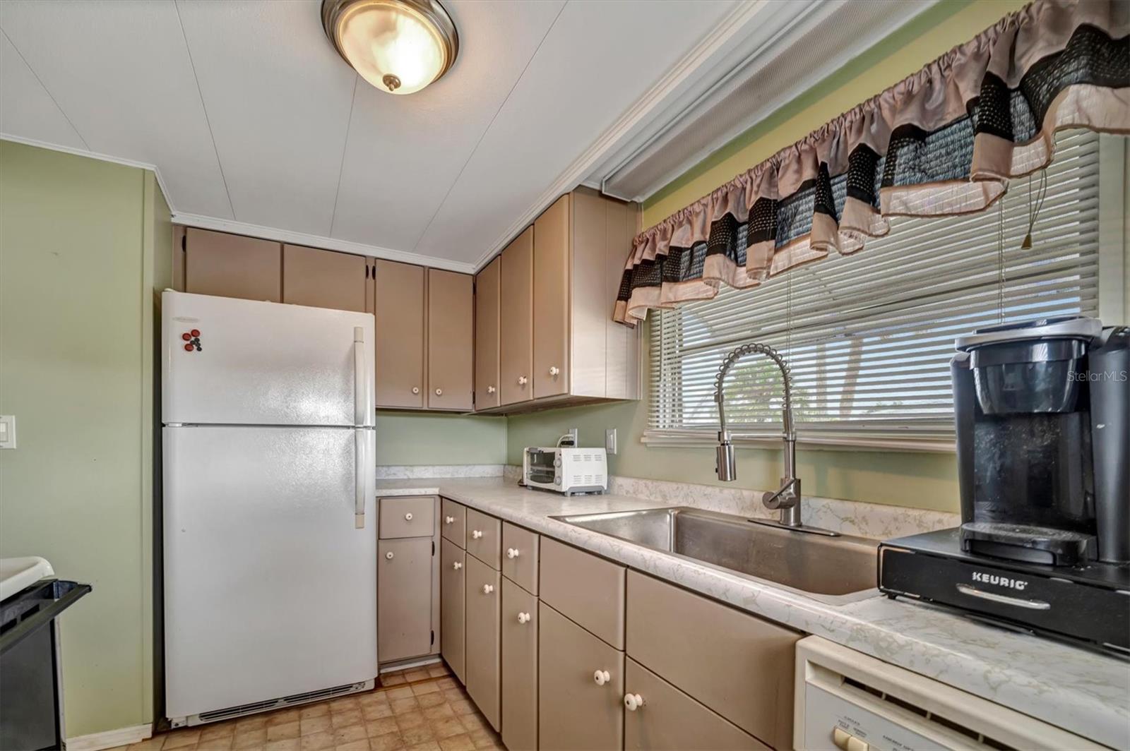 Image 31 of 37 For 122 Saint Annes Circle