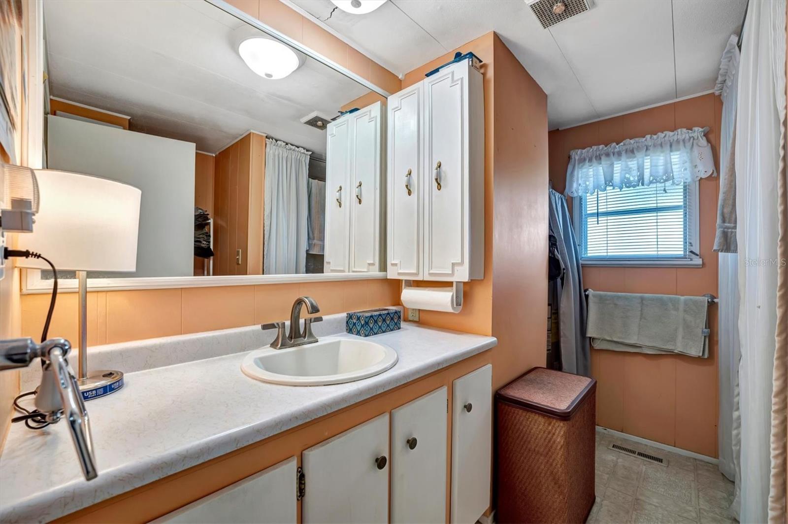 Image 5 of 37 For 122 Saint Annes Circle