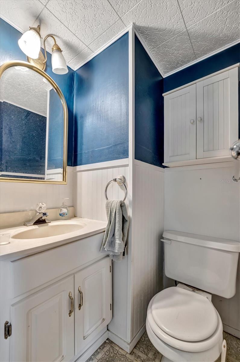 Image 8 of 37 For 122 Saint Annes Circle