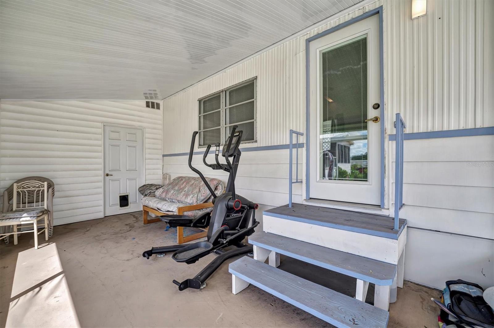 Image 9 of 37 For 122 Saint Annes Circle