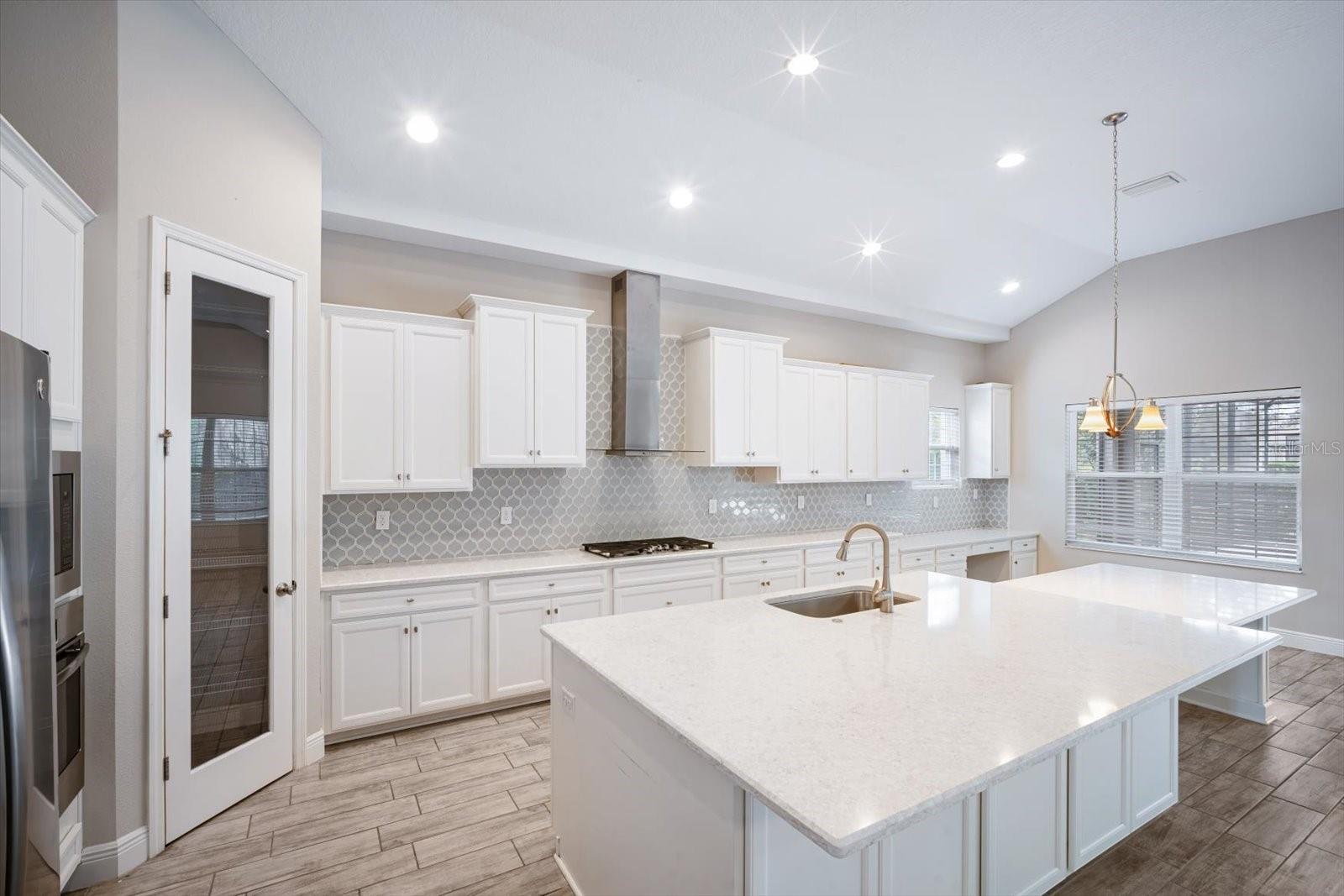 Image 13 of 39 For 6308 Knob Tree Drive