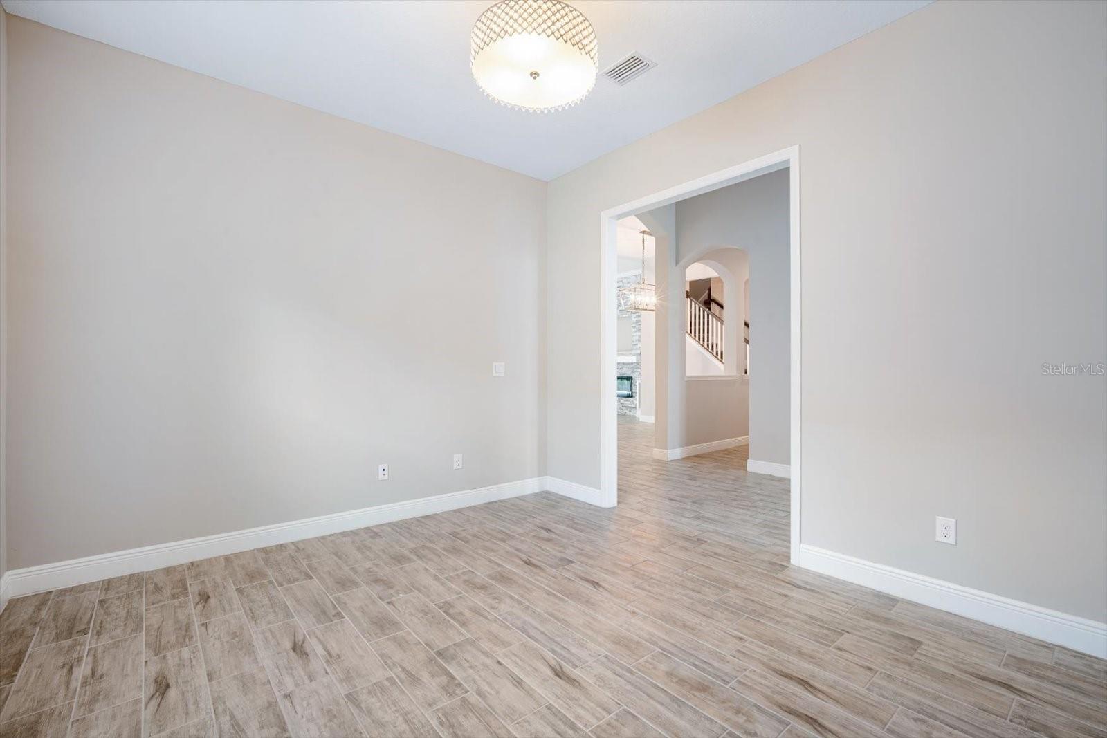 Image 22 of 39 For 6308 Knob Tree Drive