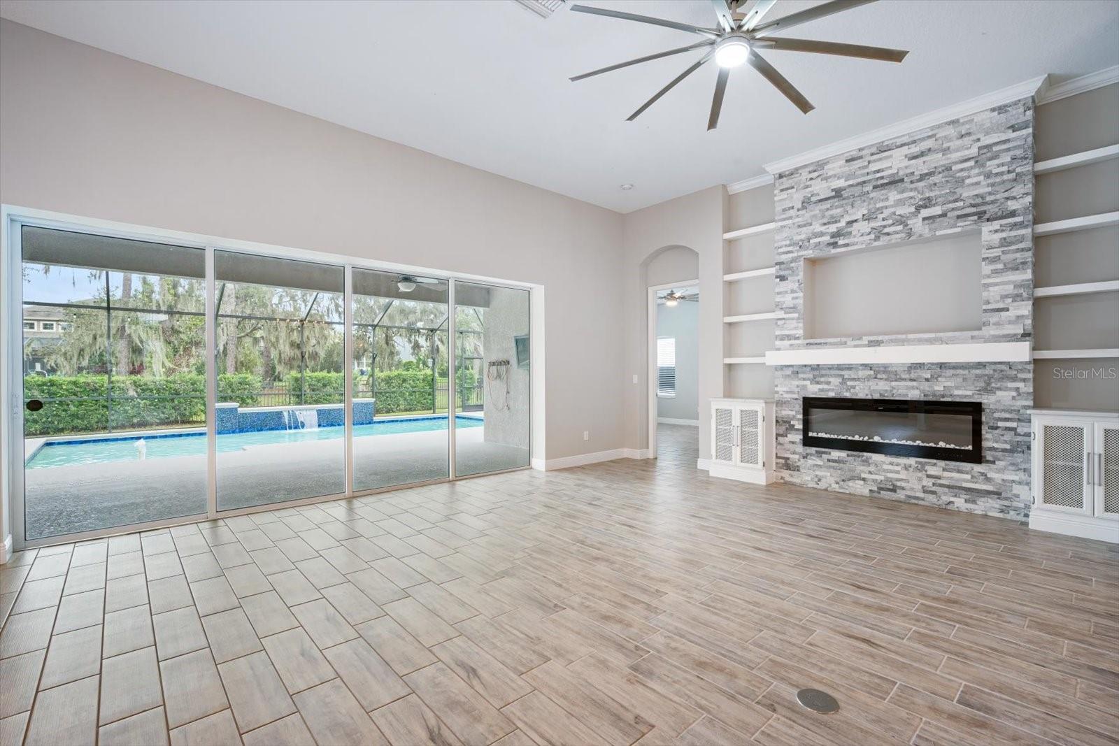Image 6 of 39 For 6308 Knob Tree Drive