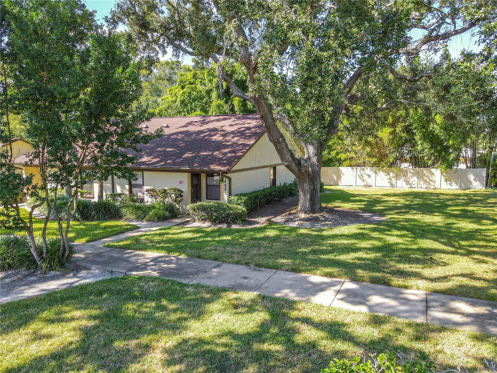 Image 32 of 40 For 1400 Azalea Drive 1602