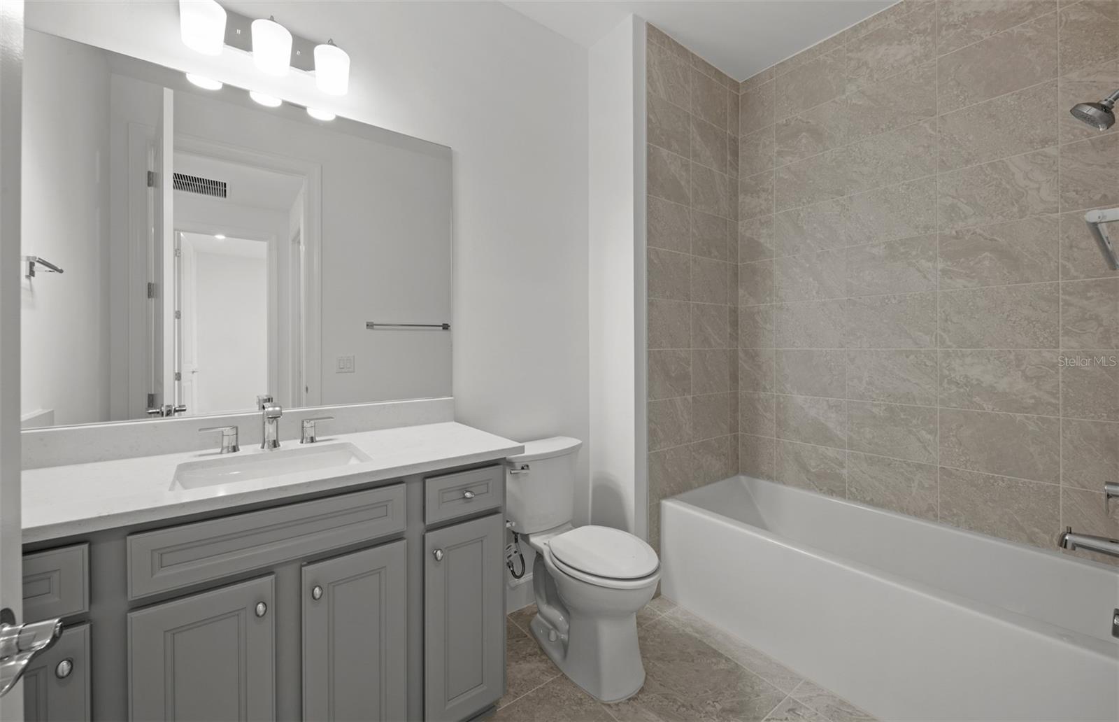 Image 17 of 21 For 18824 Indian Rock Place