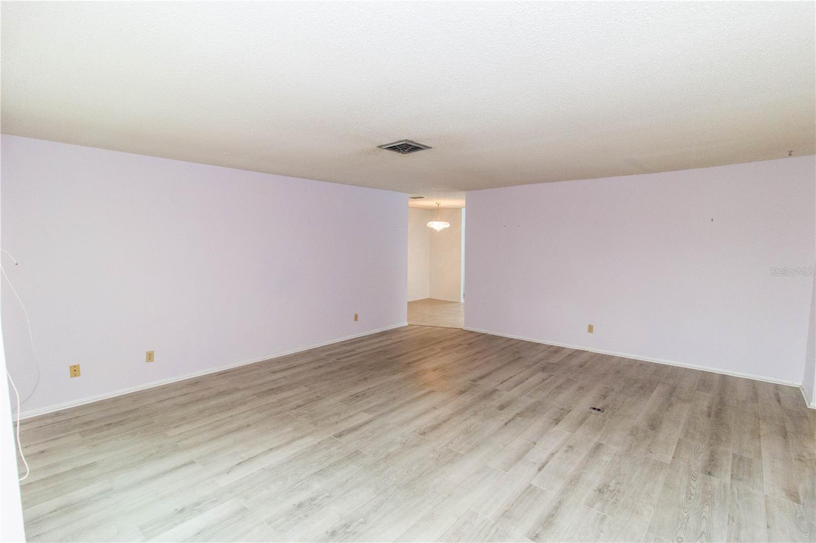 Image 10 of 49 For 2859 Sarah Drive