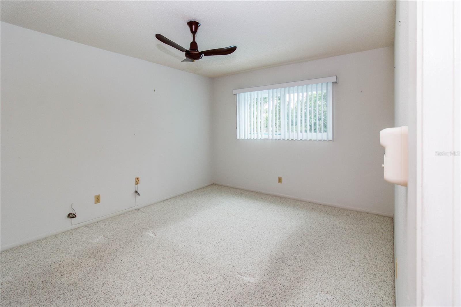 Image 24 of 49 For 2859 Sarah Drive