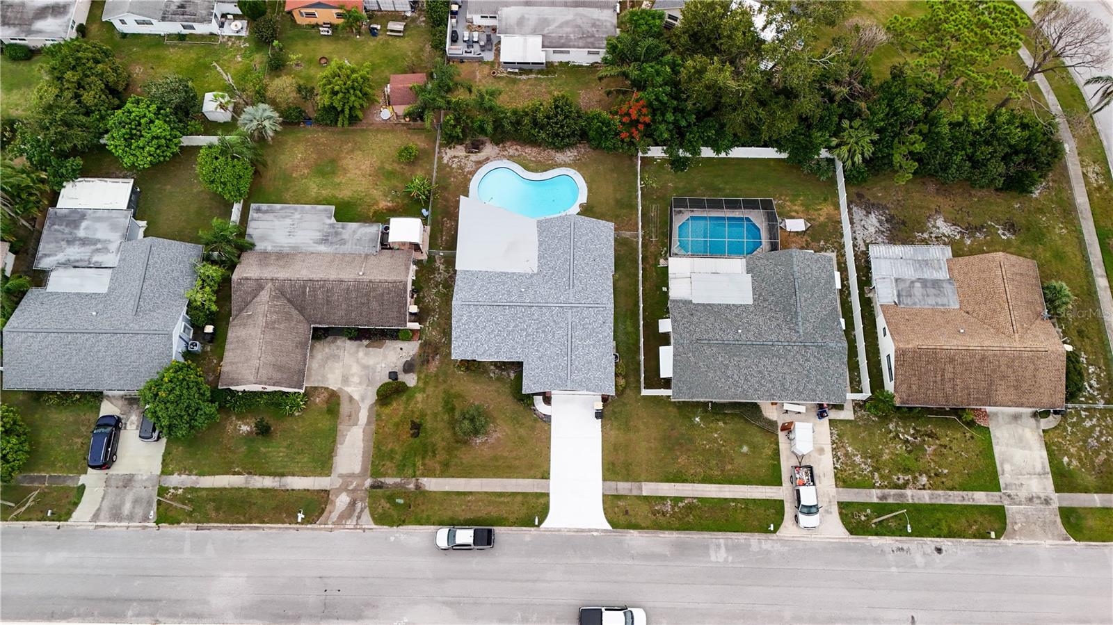 Image 38 of 49 For 2859 Sarah Drive