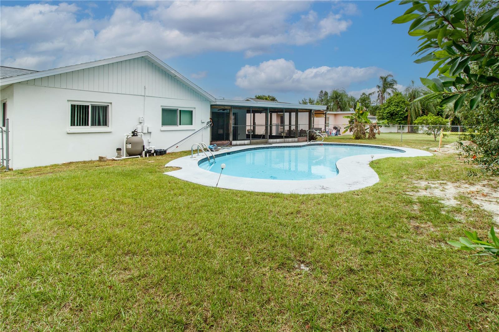 Image 4 of 49 For 2859 Sarah Drive