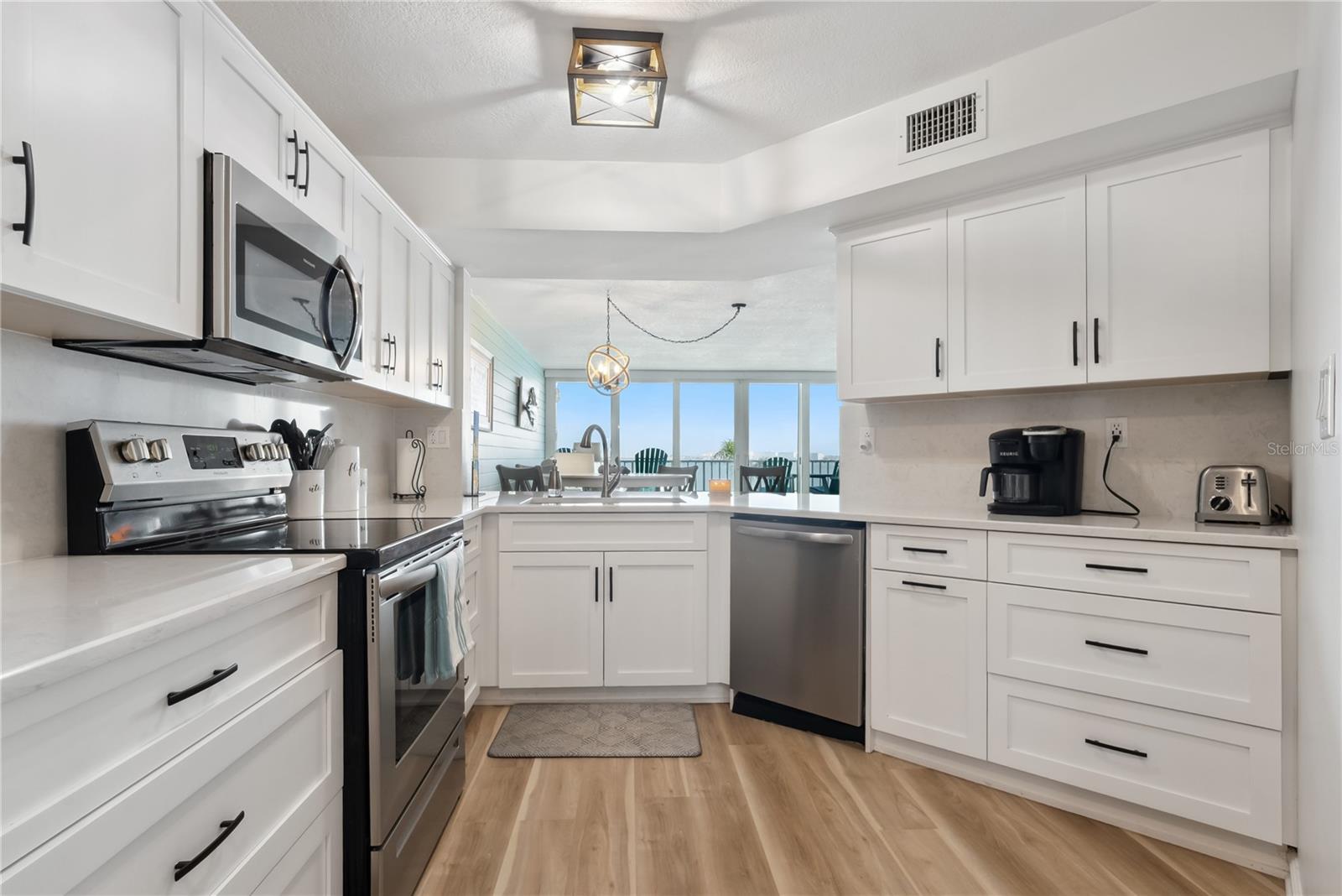 Image 13 of 39 For 5279 Isla Key Boulevard S 212