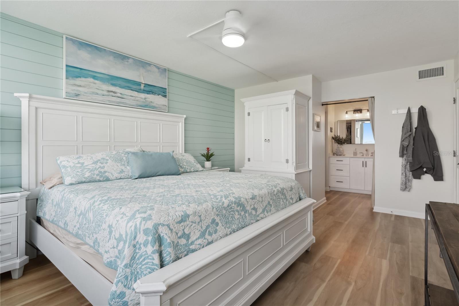 Image 19 of 39 For 5279 Isla Key Boulevard S 212