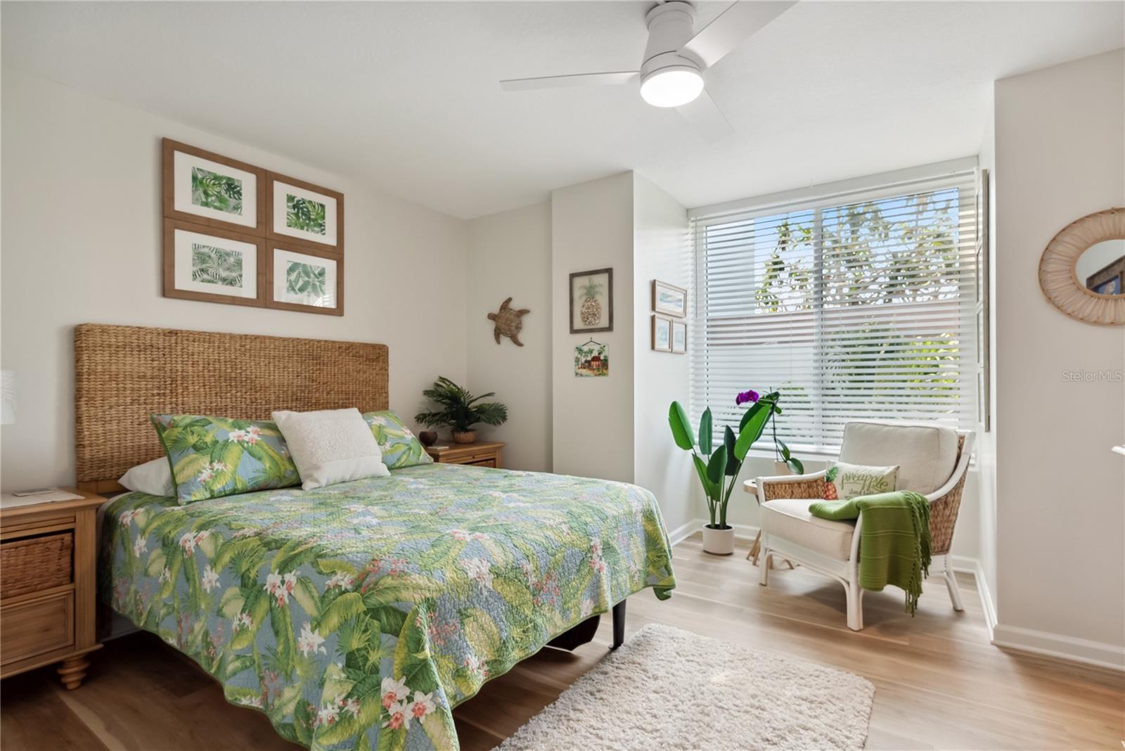 Image 21 of 39 For 5279 Isla Key Boulevard S 212