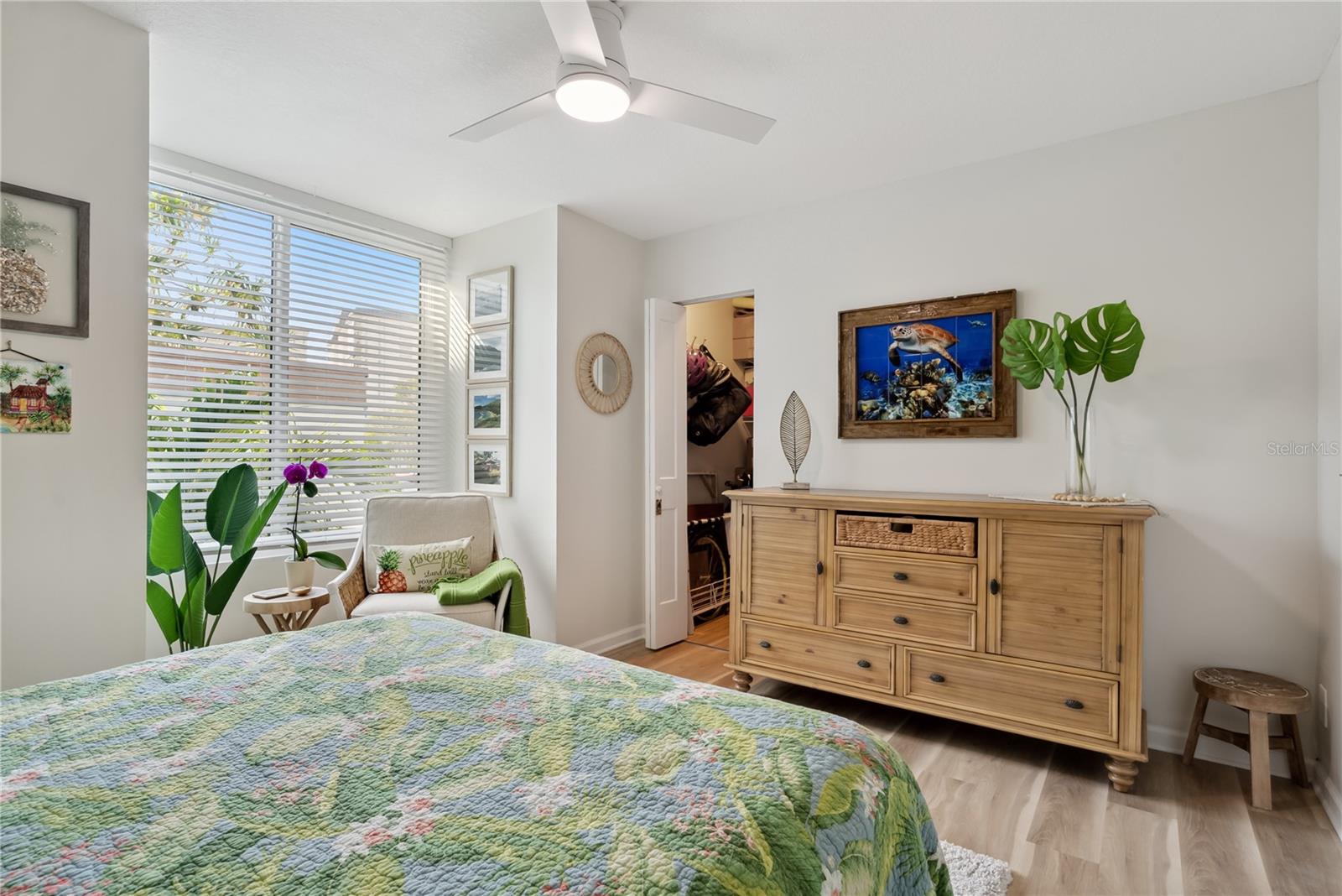 Image 22 of 39 For 5279 Isla Key Boulevard S 212