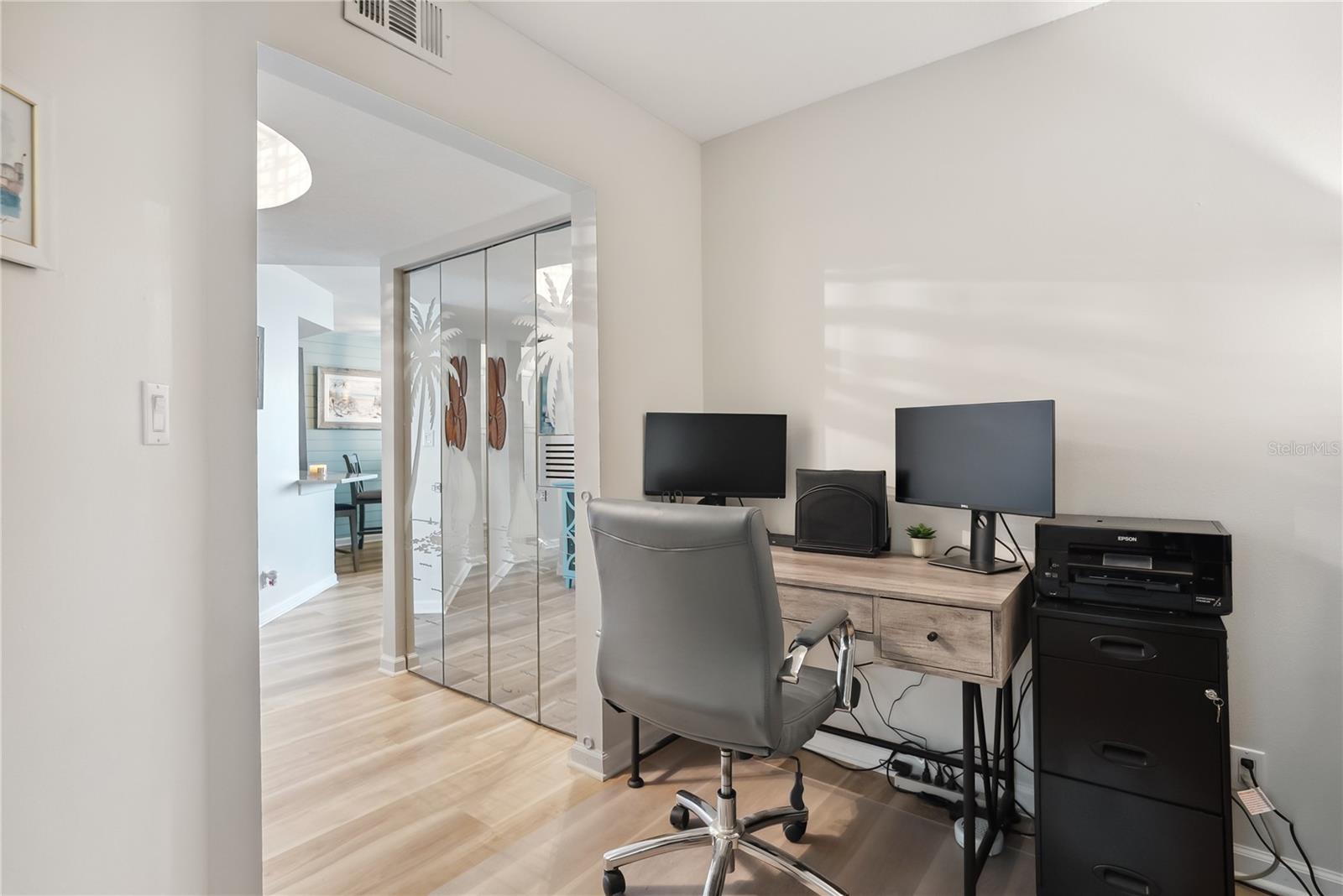 Image 25 of 39 For 5279 Isla Key Boulevard S 212