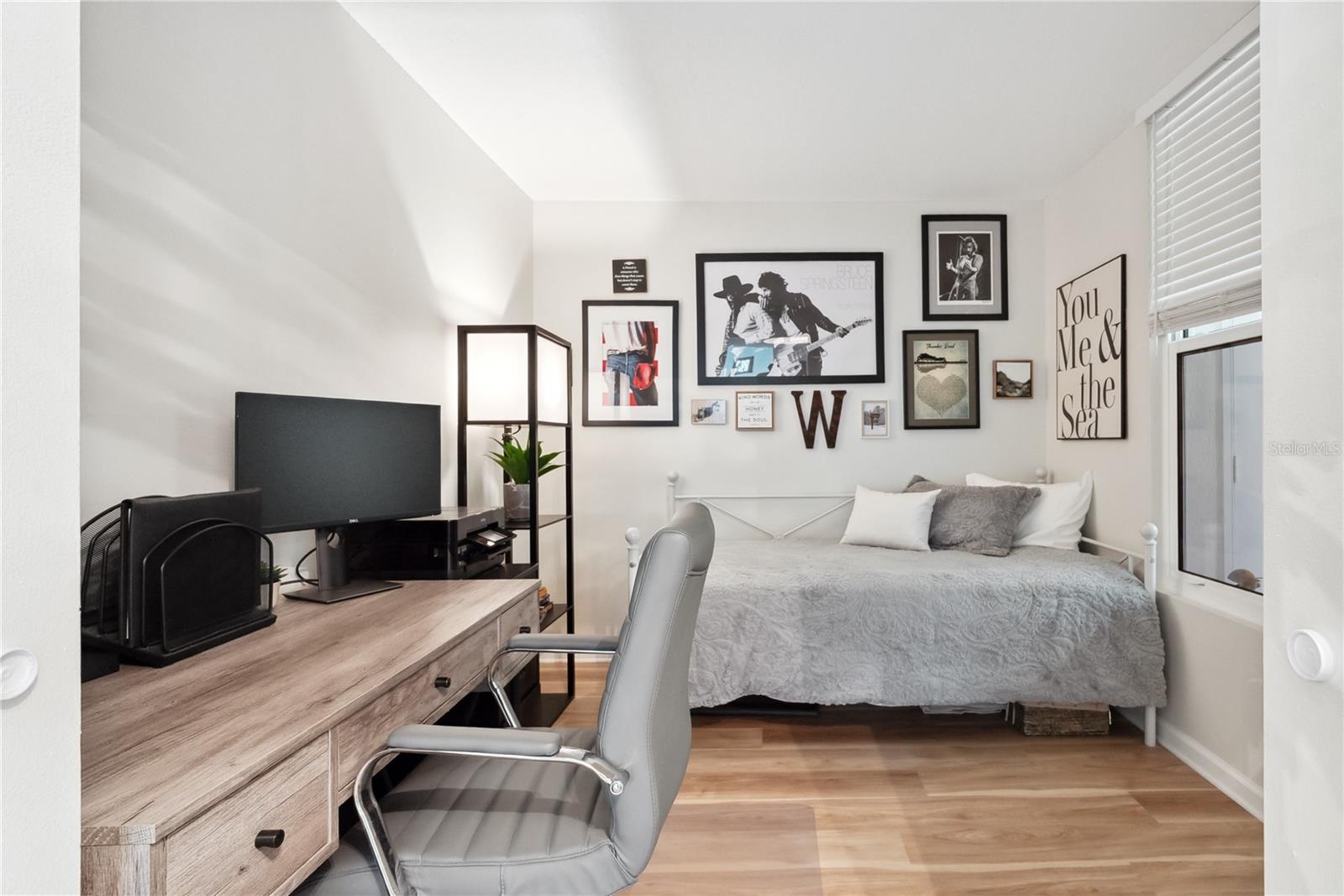 Image 33 of 39 For 5279 Isla Key Boulevard S 212