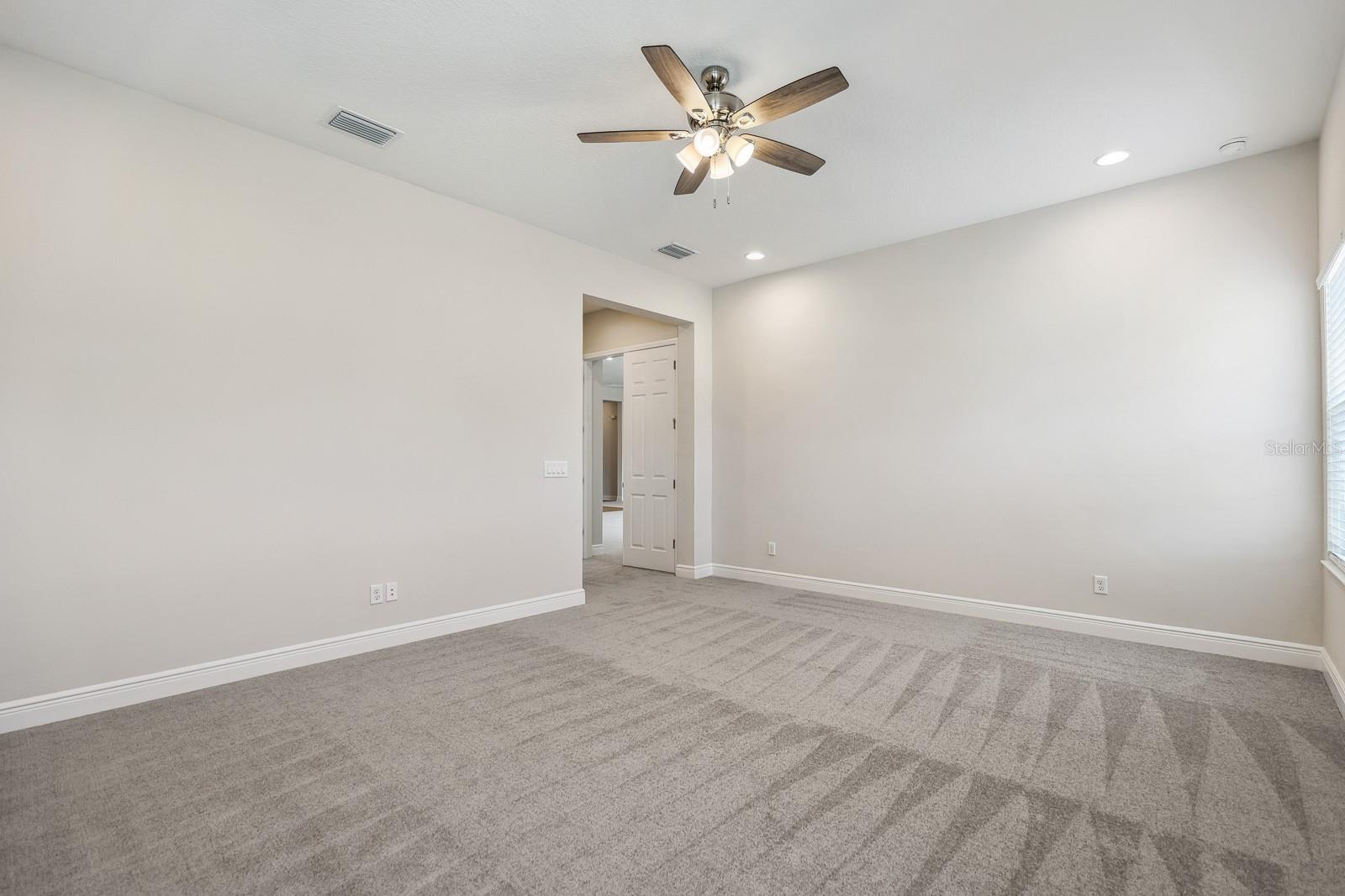 Image 15 of 49 For 10017 Meadowrun Drive