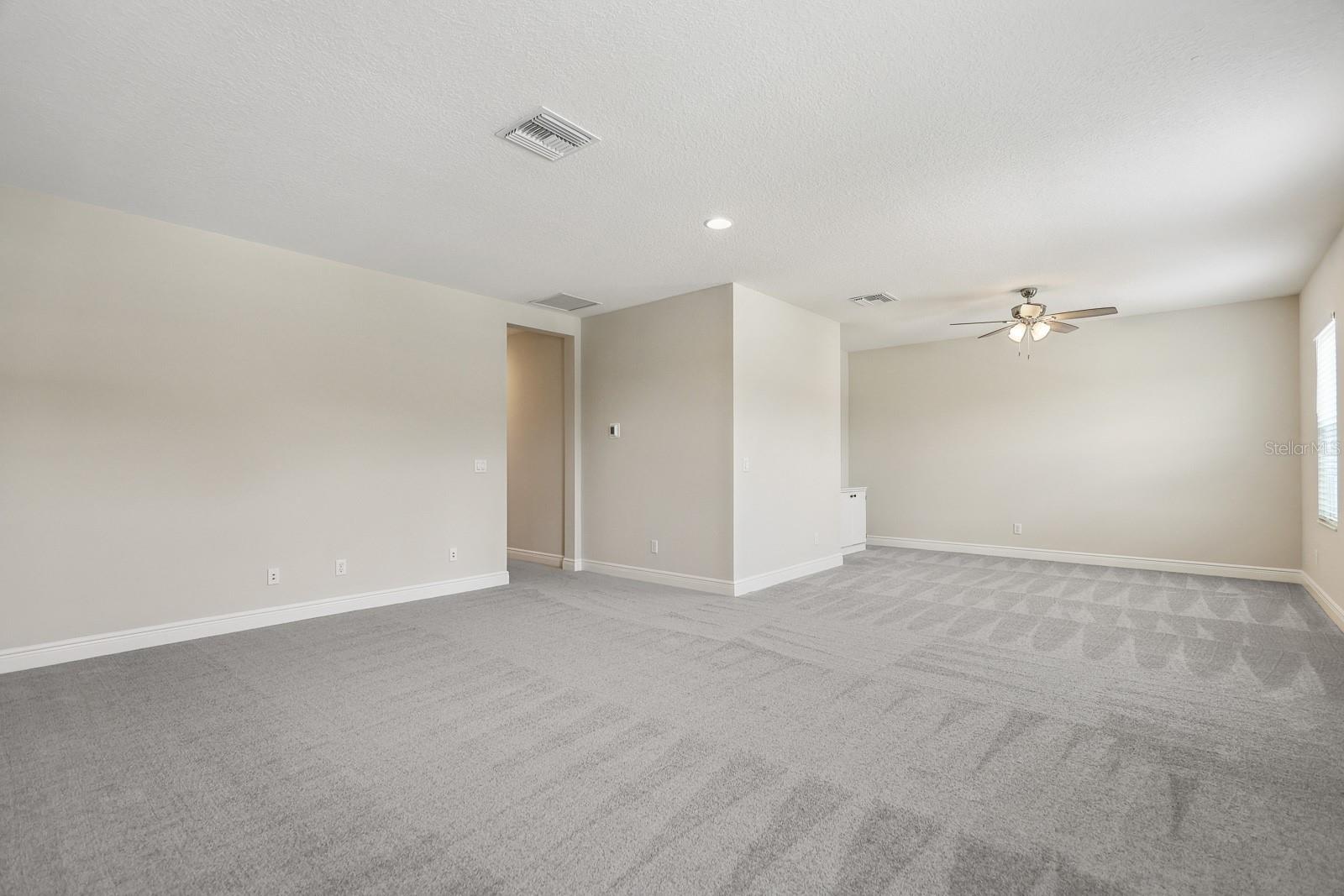 Image 39 of 49 For 10017 Meadowrun Drive