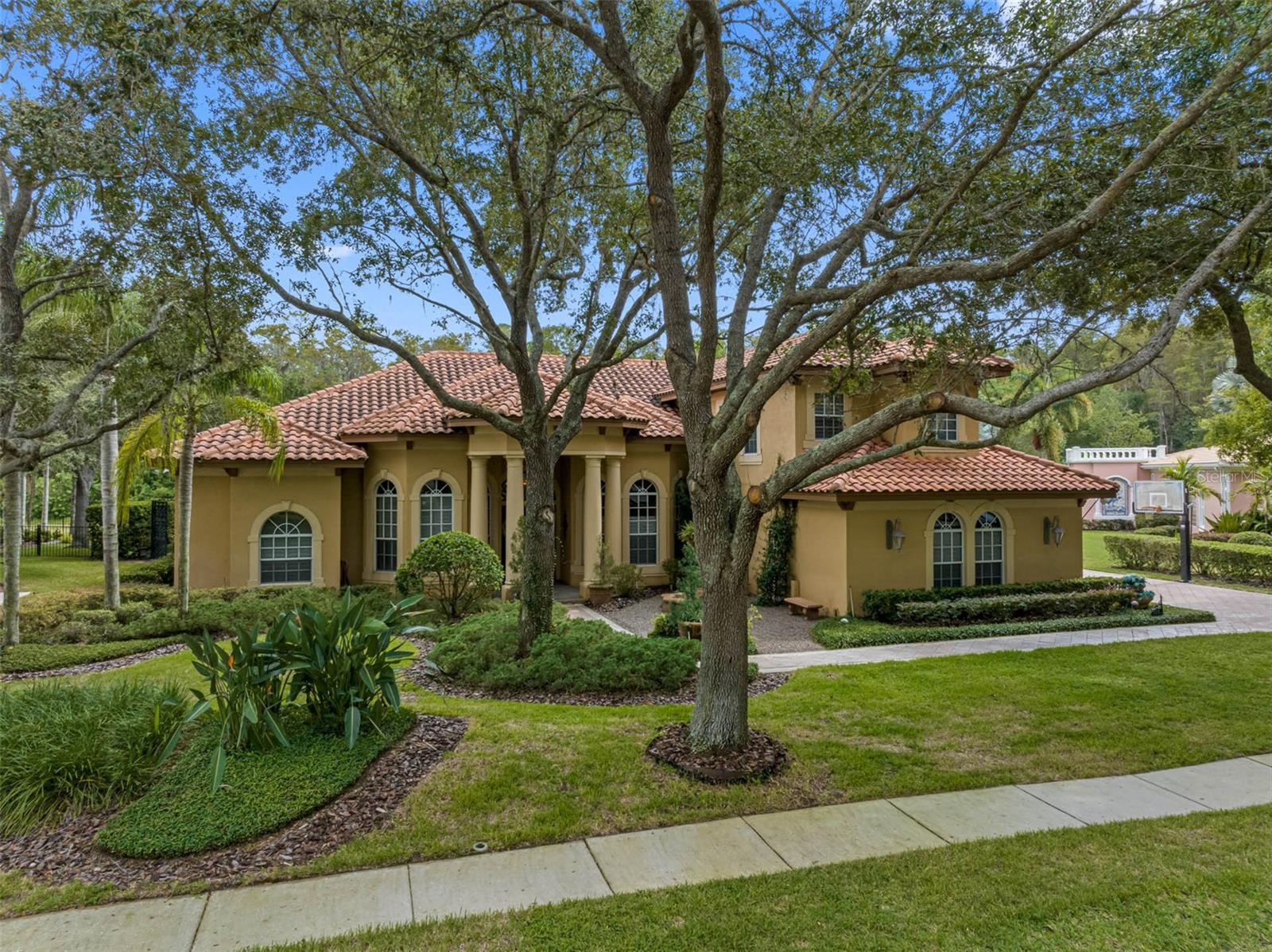 Image 7 of 44 For 531 Isleworth Close