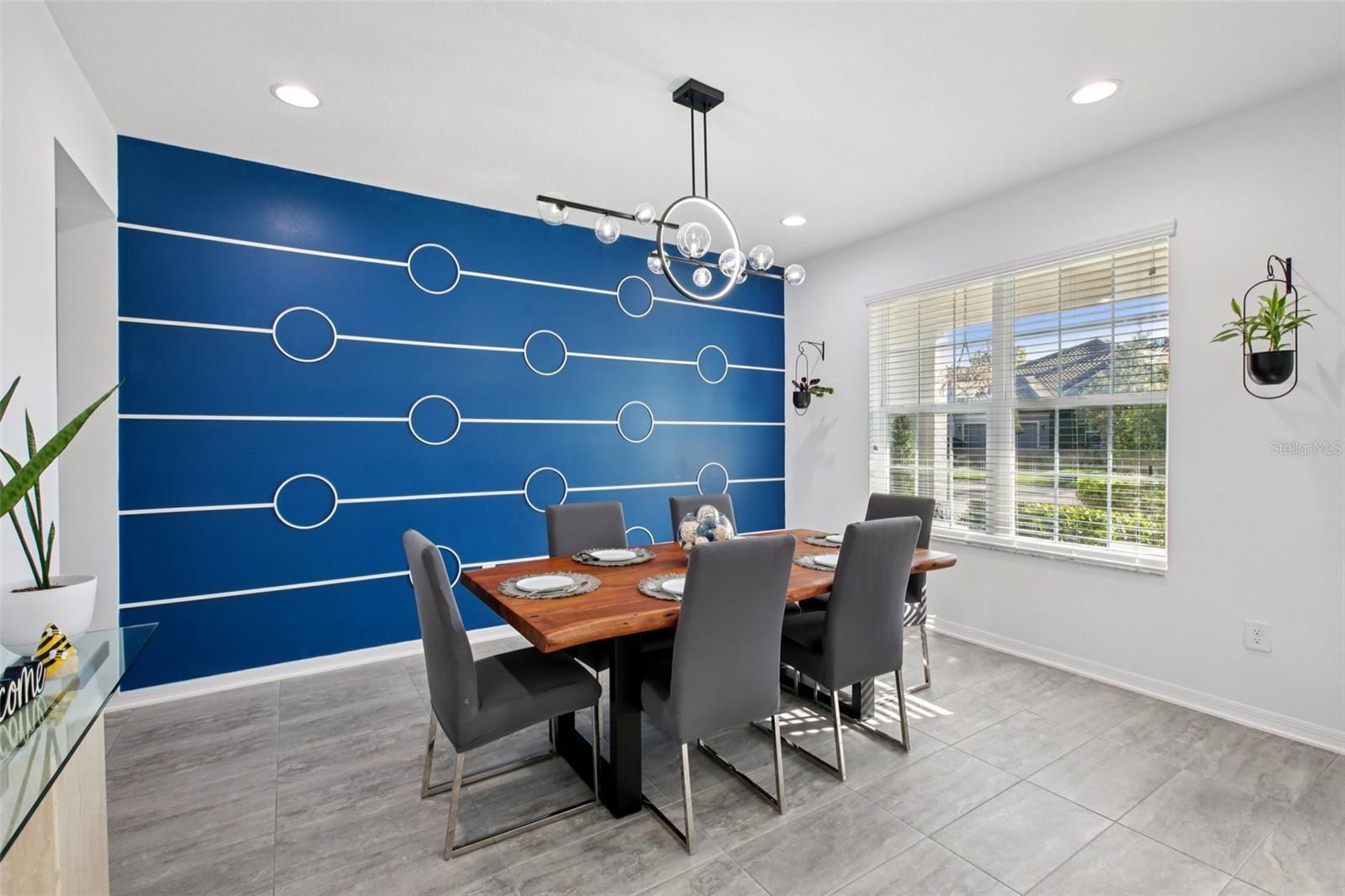 Listing photo id 10 for 7135 Graybrook Drive