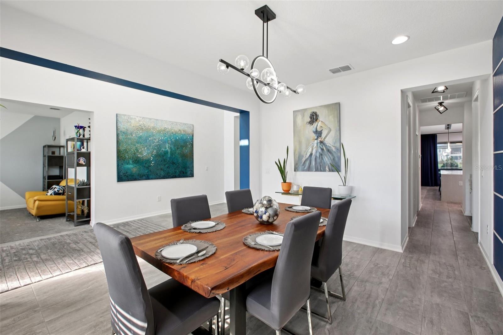 Listing photo id 12 for 7135 Graybrook Drive