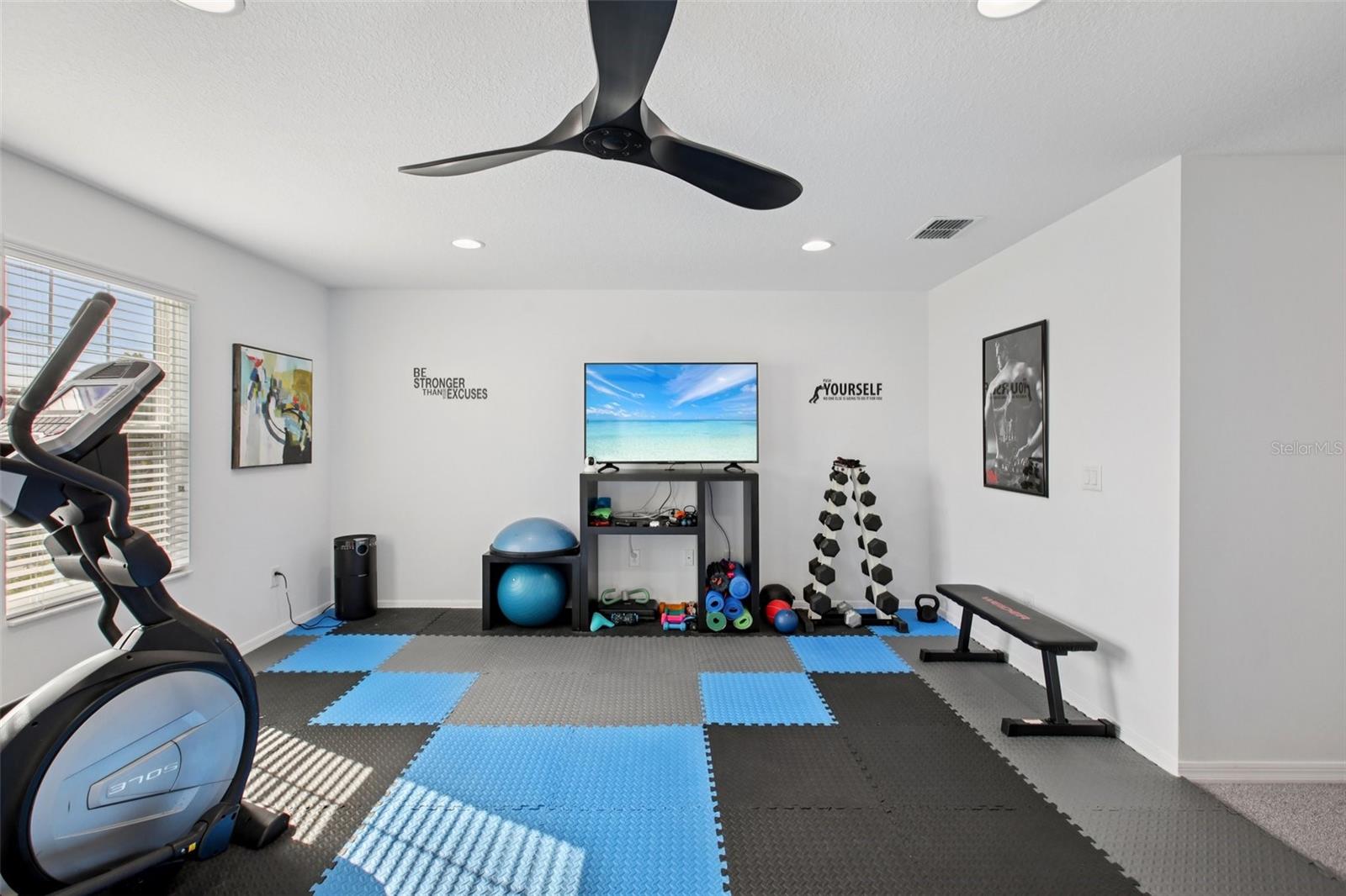 Listing photo id 44 for 7135 Graybrook Drive