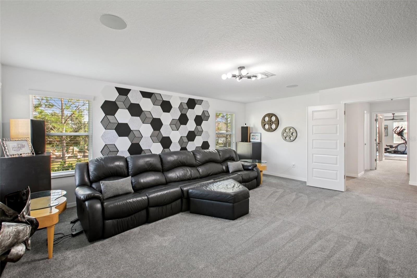 Listing photo id 46 for 7135 Graybrook Drive
