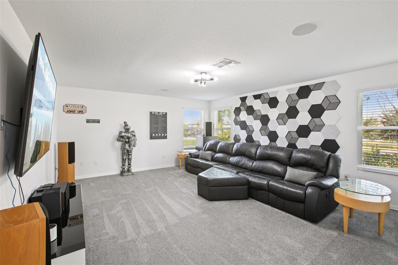 Listing photo id 47 for 7135 Graybrook Drive