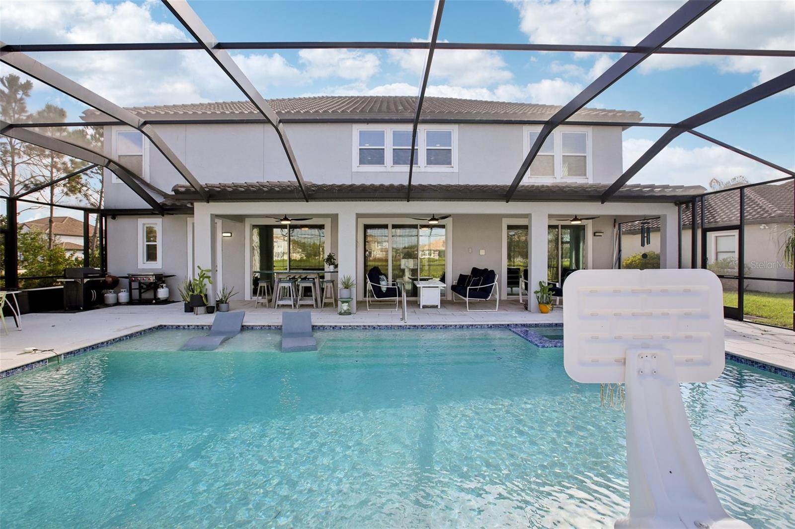 Listing photo id 52 for 7135 Graybrook Drive