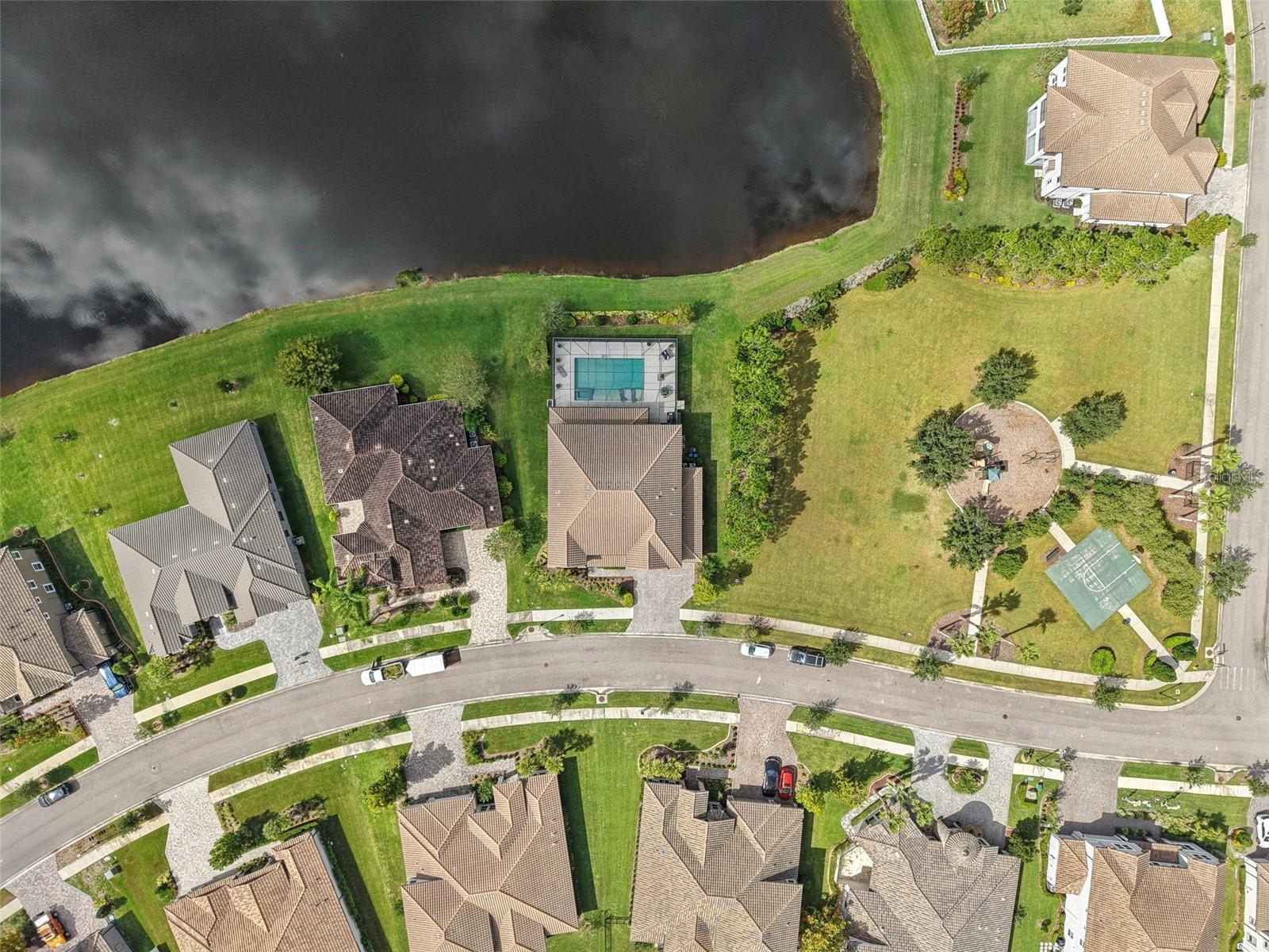 Listing photo id 57 for 7135 Graybrook Drive