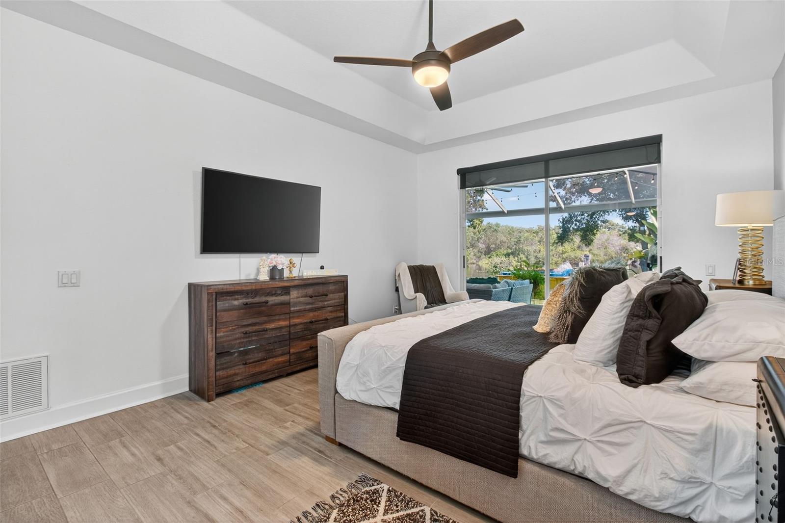 Image 25 of 59 For 207 Hancock Court