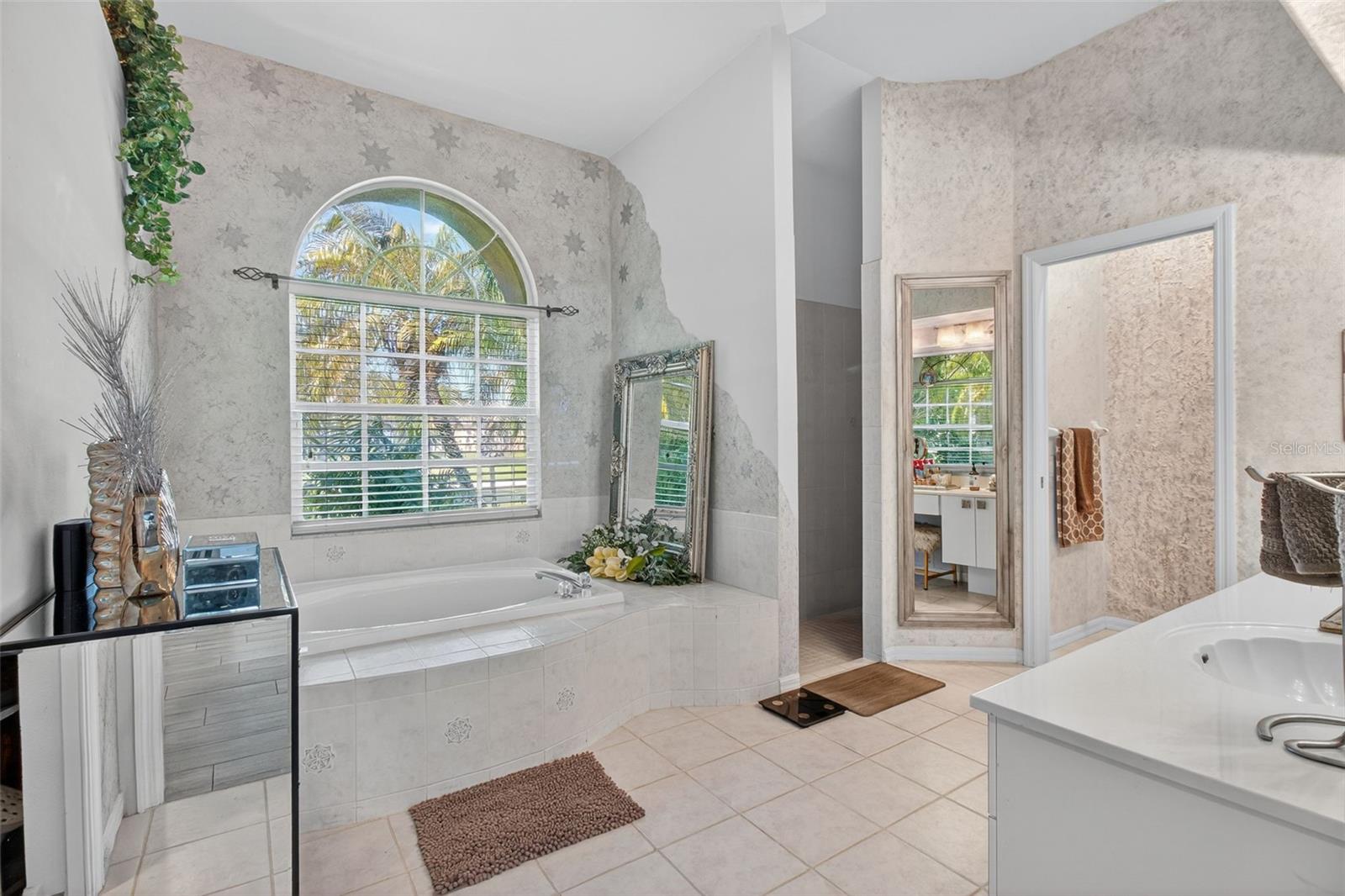 Image 27 of 59 For 207 Hancock Court