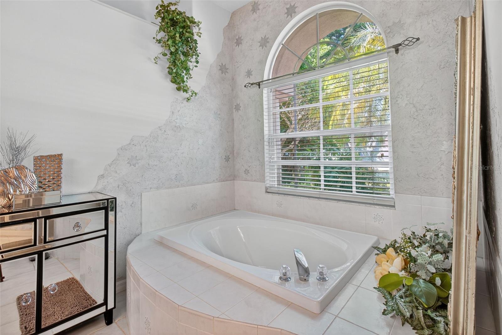 Image 28 of 59 For 207 Hancock Court