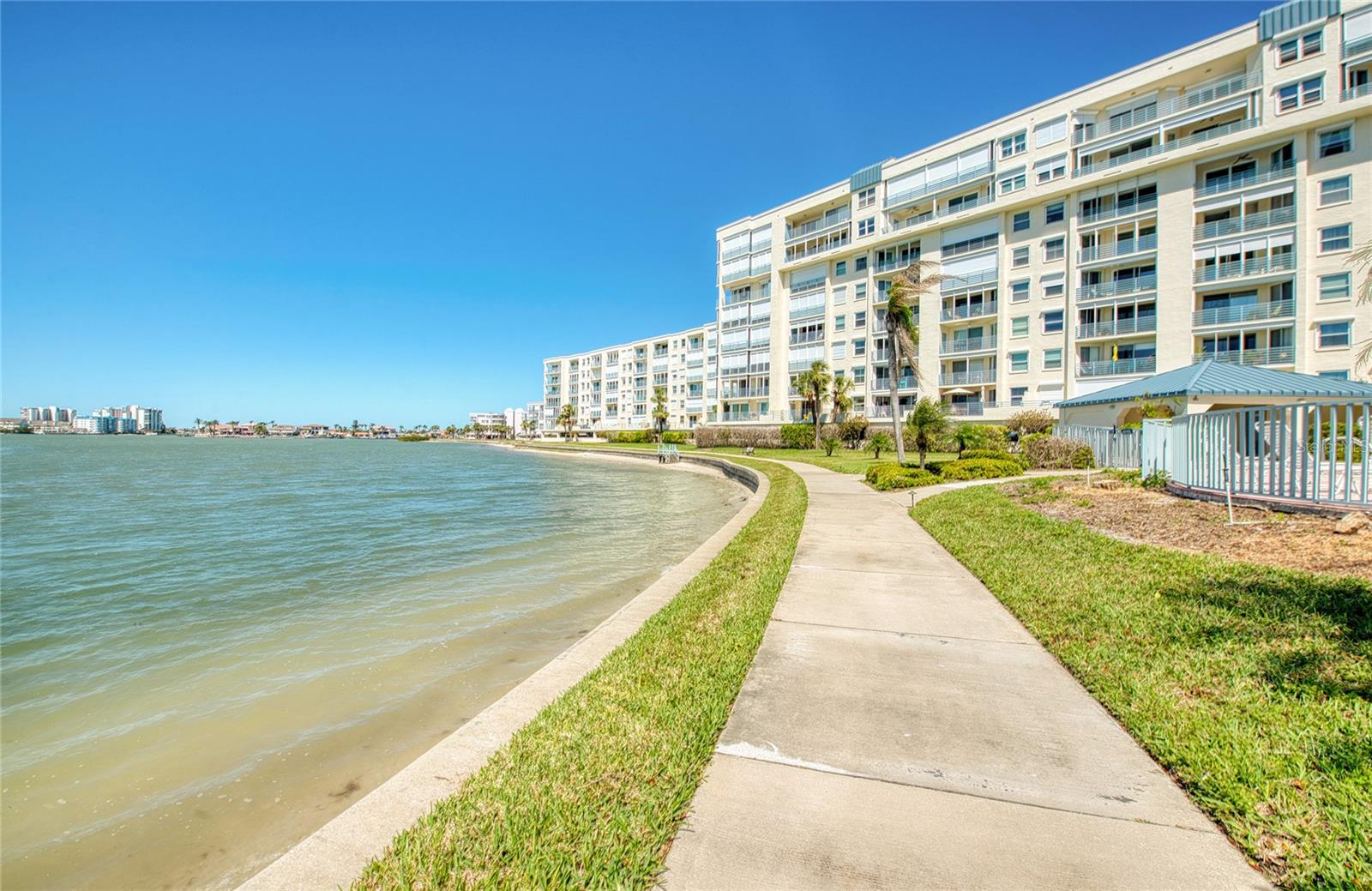 Image 38 of 54 For 7974 Sailboat Key Boulevard S 603