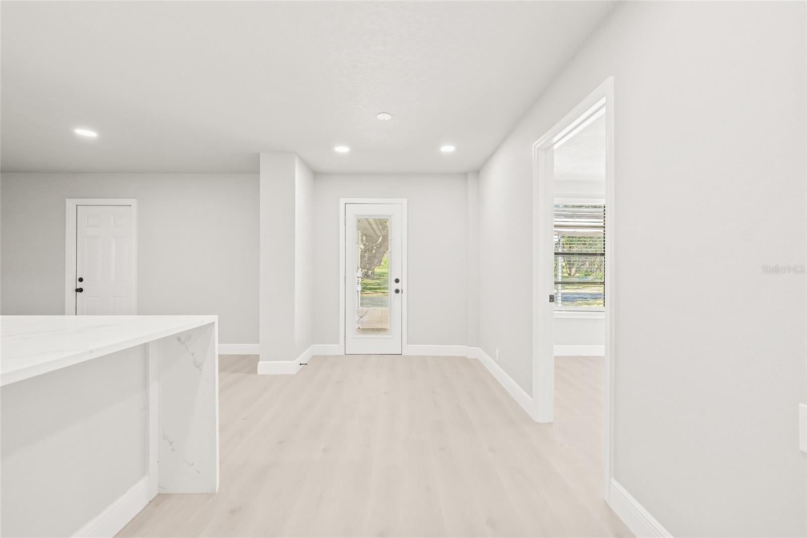 Image 11 of 40 For 5164 Lakewood Drive