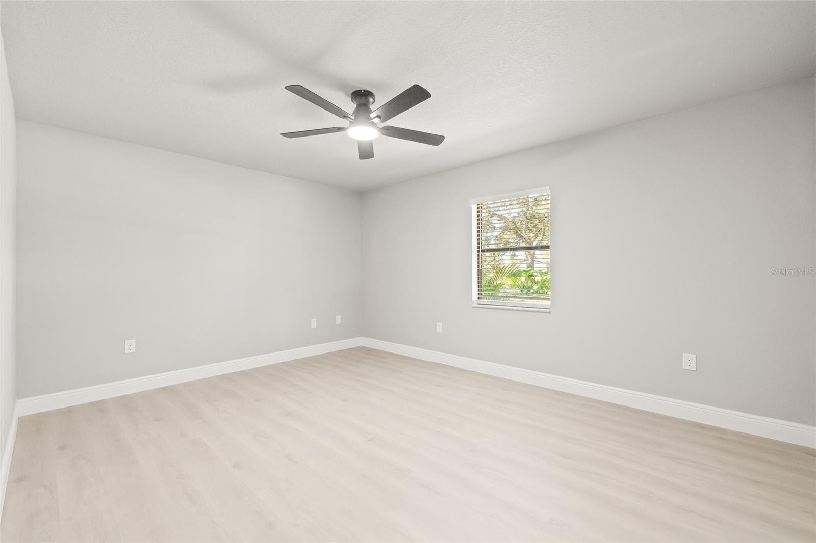 Image 18 of 40 For 5164 Lakewood Drive