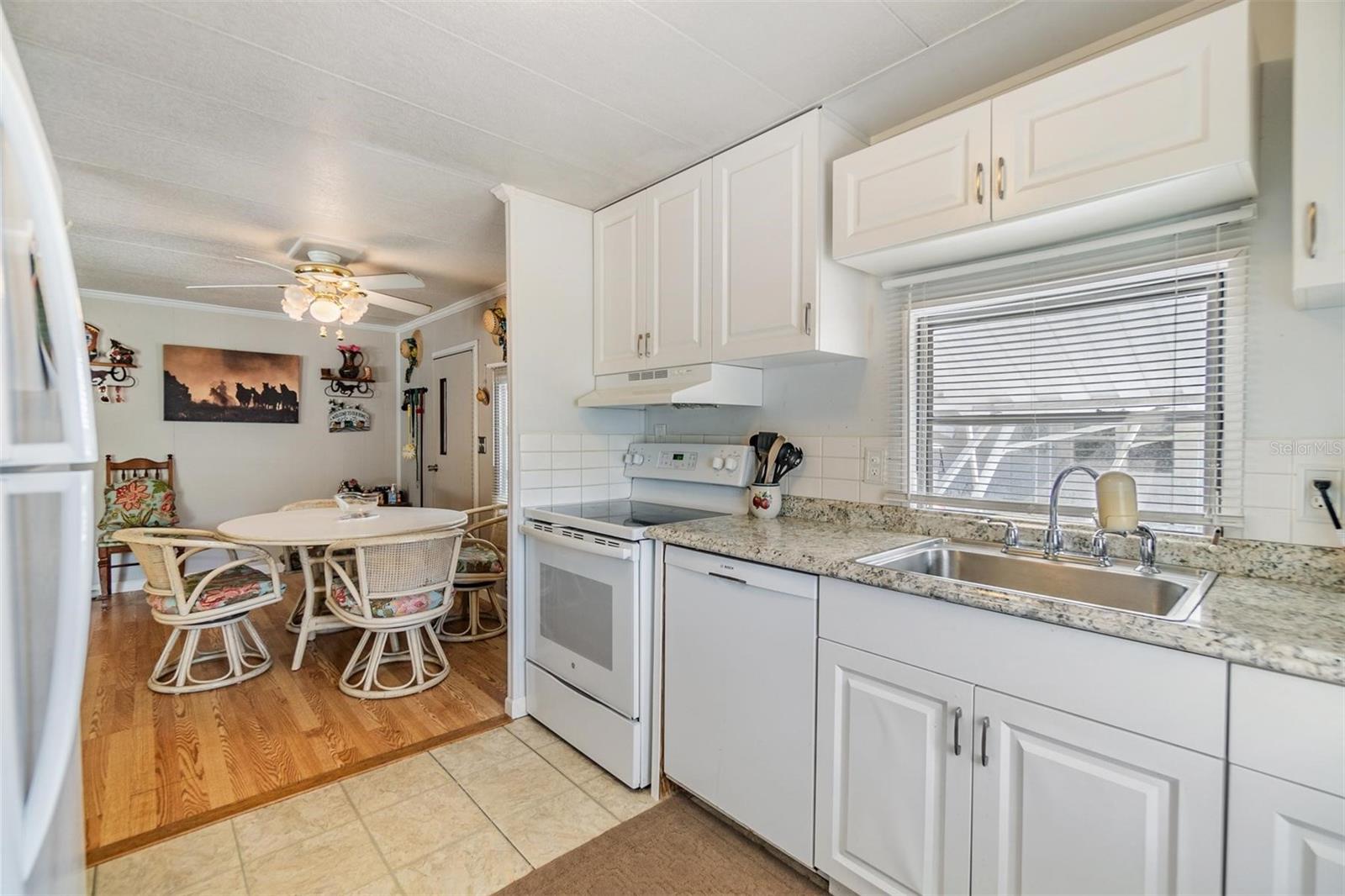 Image 34 of 38 For 37021 Sandra Avenue