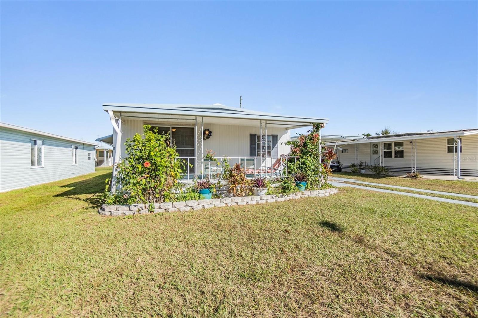 Image 5 of 38 For 37021 Sandra Avenue